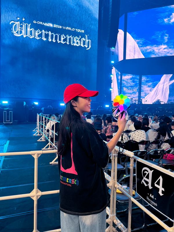 Janice at a G-Dragon concert